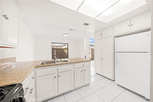 6060 Oak Street M, Huntington Park, CA 90255