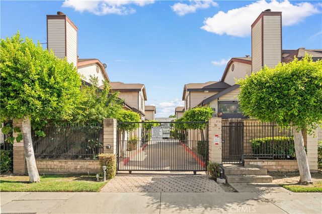 6060 Oak Street M, Huntington Park, CA 90255