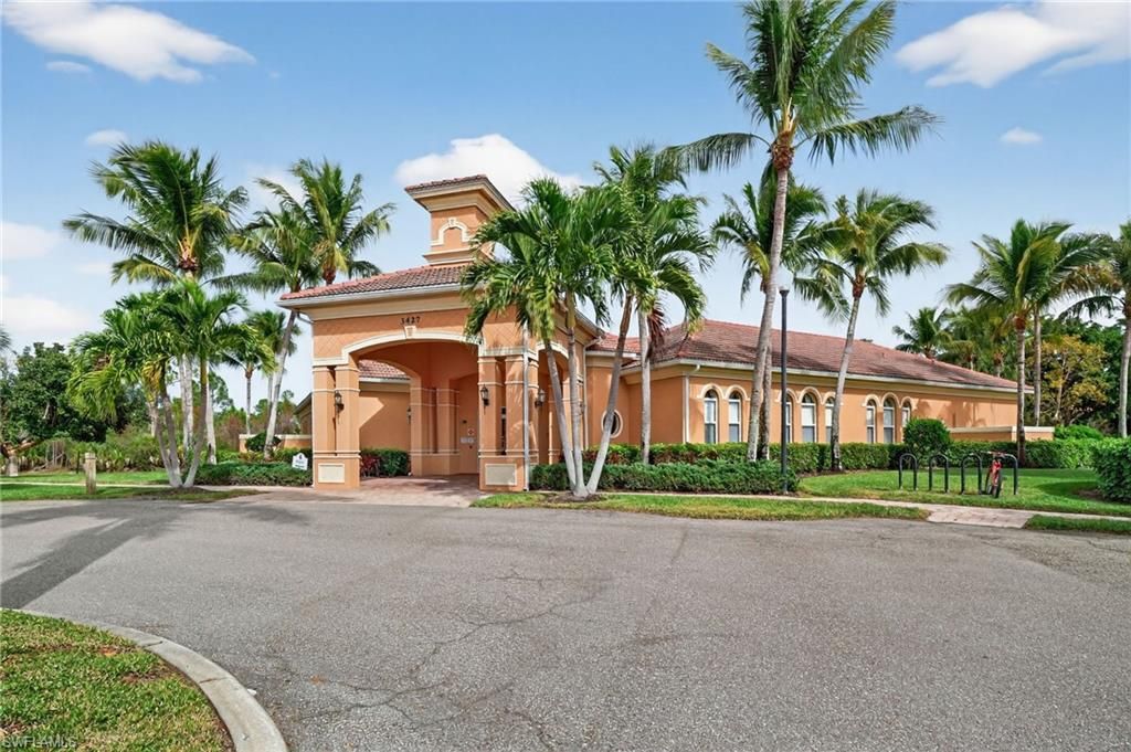 Image 36 of property listing at 3535 Dandolo CIR, Cape Coral, FL 33909