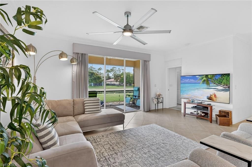 Image 8 of property listing at 3535 Dandolo CIR, Cape Coral, FL 33909