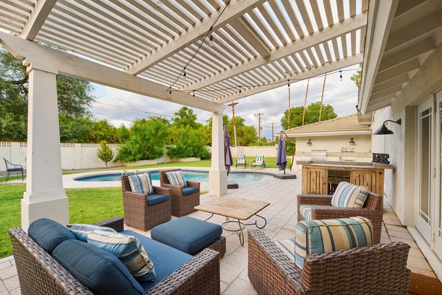5952 E Calle Tuberia, Phoenix, AZ 85018