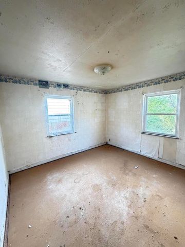 23 Laycock Lane, Newport, KY 41071