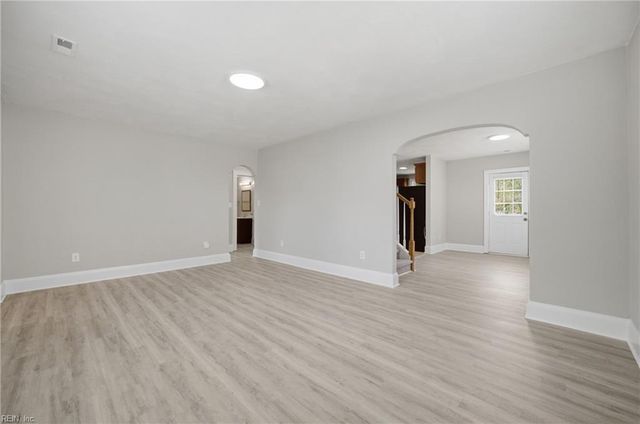 2012 Liverpool ST, Portsmouth, VA 23704