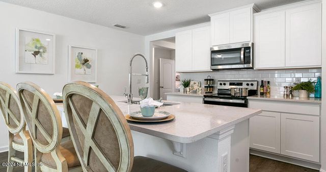 9108 RED BIRD Lane HAYDEN, Jacksonville, FL 32220