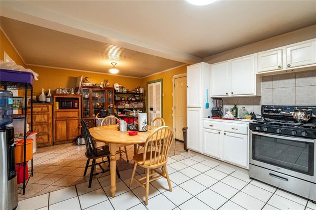 4937 Bataan Road, Houston, TX 77033