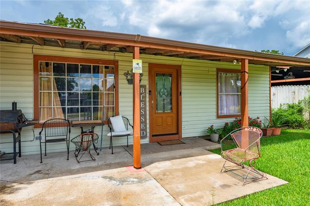 4937 Bataan Road, Houston, TX 77033