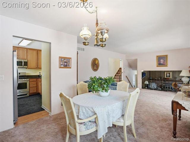 5530 Fox Chase Lane, Clarkston, MI 48346