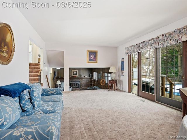 5530 Fox Chase Lane, Clarkston, MI 48346