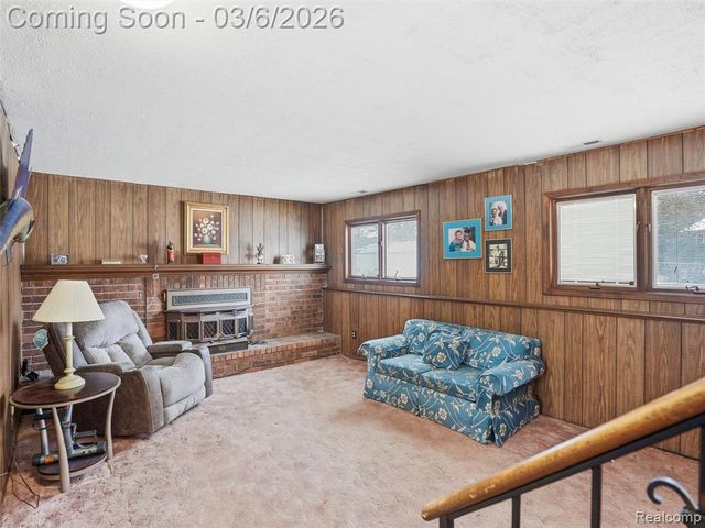 5530 Fox Chase Lane, Clarkston, MI 48346