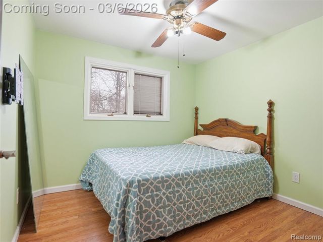 5530 Fox Chase Lane, Clarkston, MI 48346