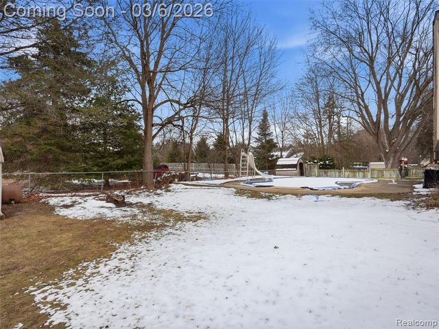 5530 Fox Chase Lane, Clarkston, MI 48346
