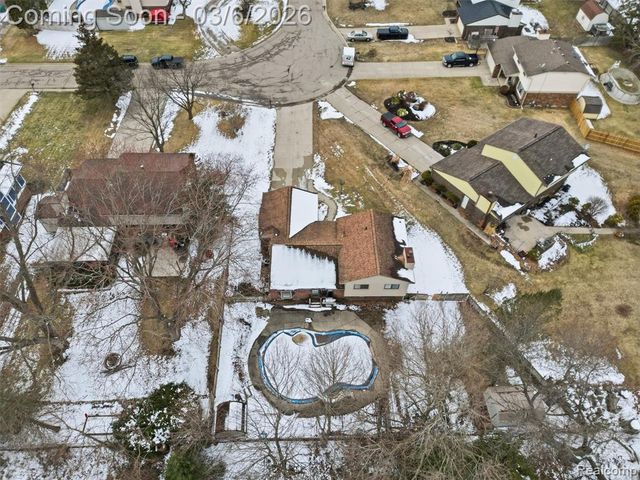 5530 Fox Chase Lane, Clarkston, MI 48346