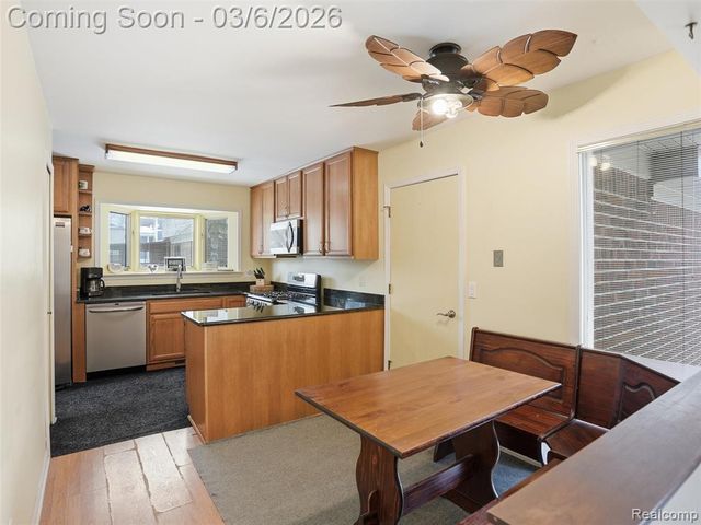 5530 Fox Chase Lane, Clarkston, MI 48346