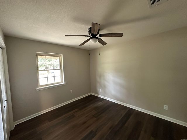 22 Deerwood Drive, Sheridan, AR 72150