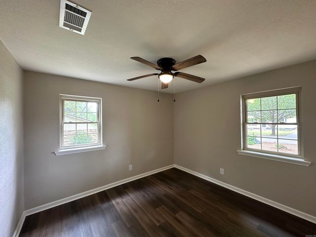 22 Deerwood Drive, Sheridan, AR 72150