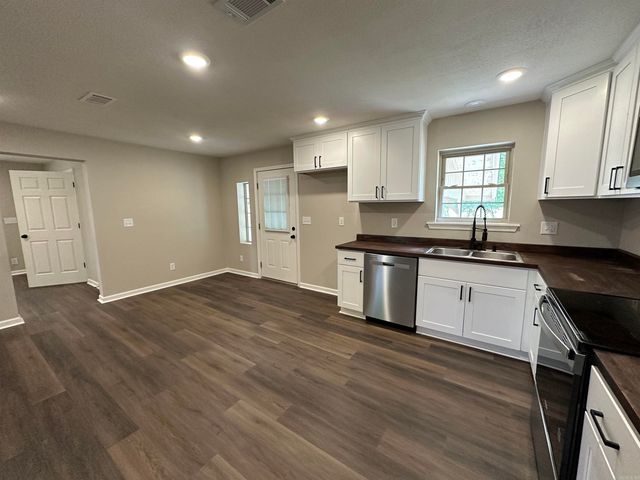 22 Deerwood Drive, Sheridan, AR 72150