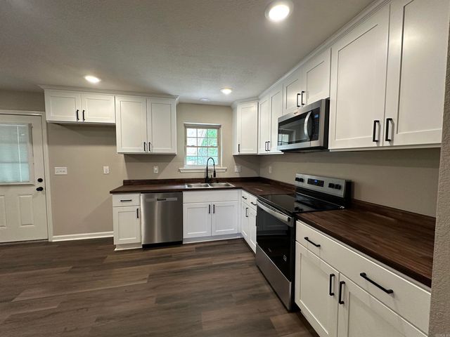 22 Deerwood Drive, Sheridan, AR 72150