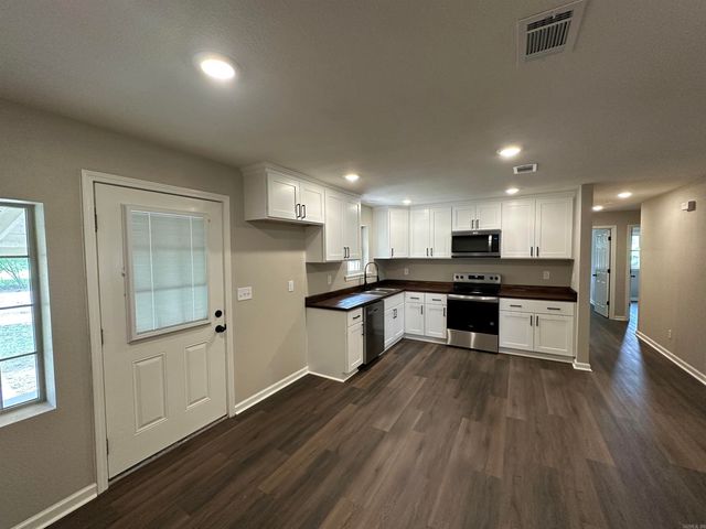 22 Deerwood Drive, Sheridan, AR 72150