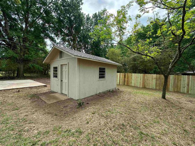22 Deerwood Drive, Sheridan, AR 72150