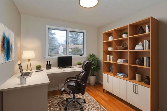 2 Pearl St Ext, Enfield, CT 06082