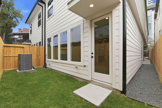 1434 Alexander Street, Houston, TX 77008