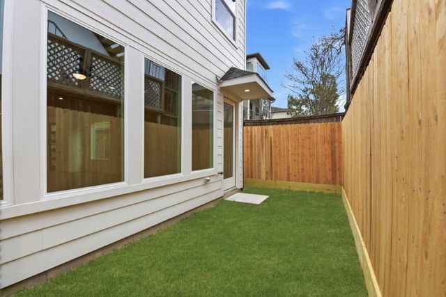 1434 Alexander Street, Houston, TX 77008