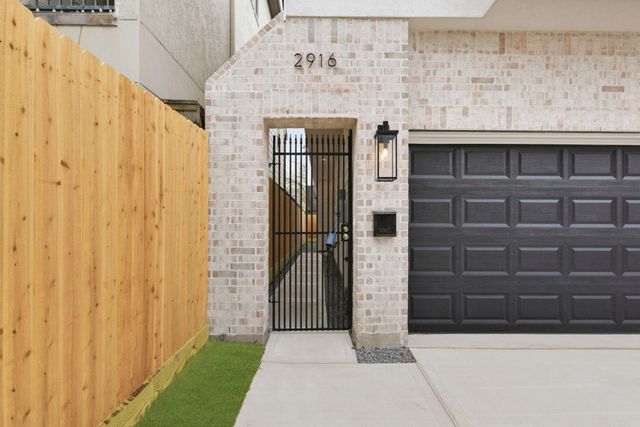 1434 Alexander Street, Houston, TX 77008