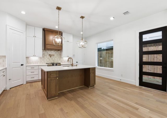 1434 Alexander Street, Houston, TX 77008