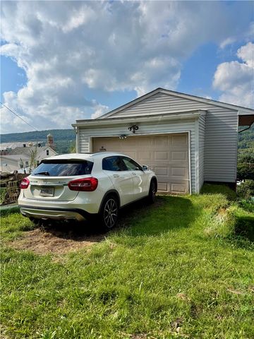214 East Abbott Street, Lansford, PA 18232