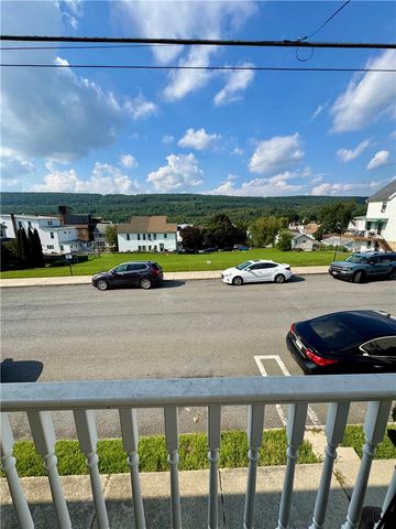 214 East Abbott Street, Lansford, PA 18232