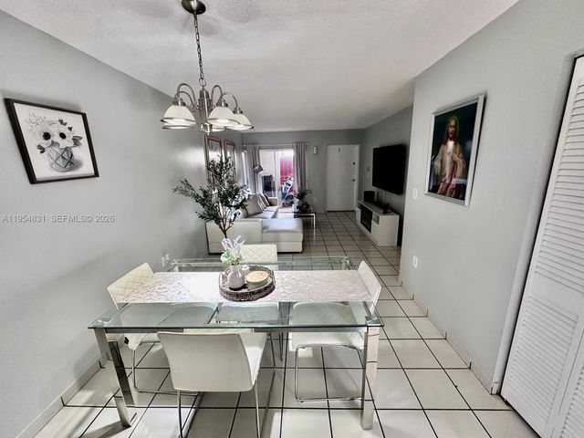 15645 SW 82nd Cir Ln 7-5, Miami, FL 33193