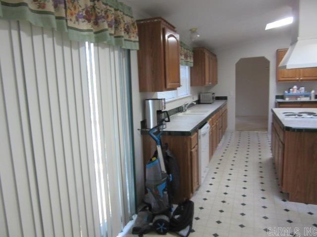 192 Clinton Mountain Road, Greenbrier, AR 72058