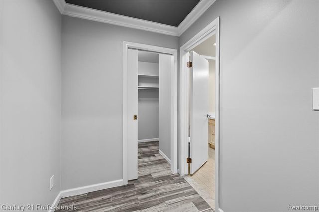 7106 Bridge Way W, West Bloomfield, MI 48322