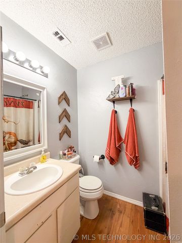 7199 Twin Oak, Kingston, OK 73439