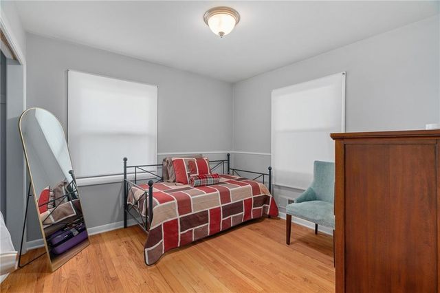8401 W 68th Terrace, Overland Park, KS 66204