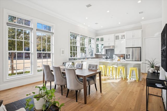 14983 Oak Street, Addison, TX 75001