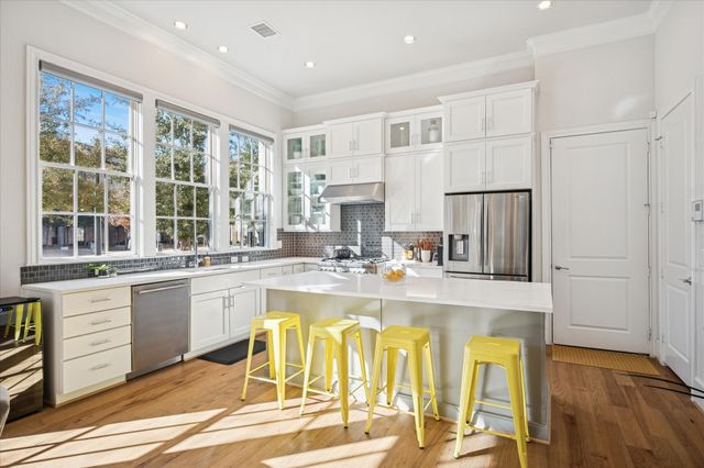 14983 Oak Street, Addison, TX 75001