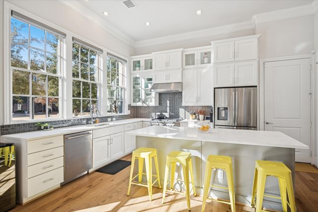 14983 Oak Street, Addison, TX 75001