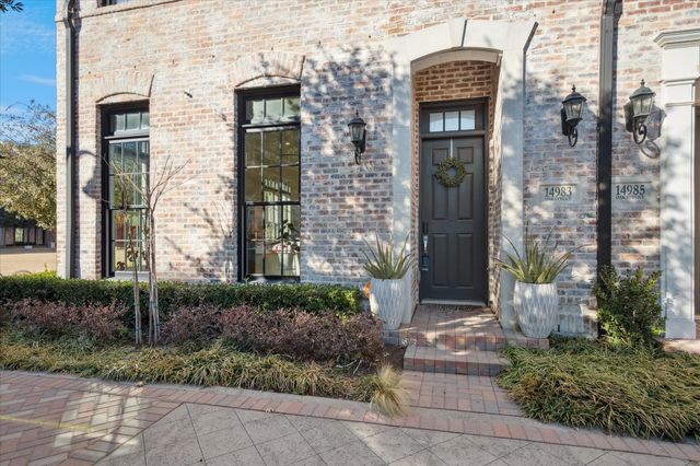 14983 Oak Street, Addison, TX 75001