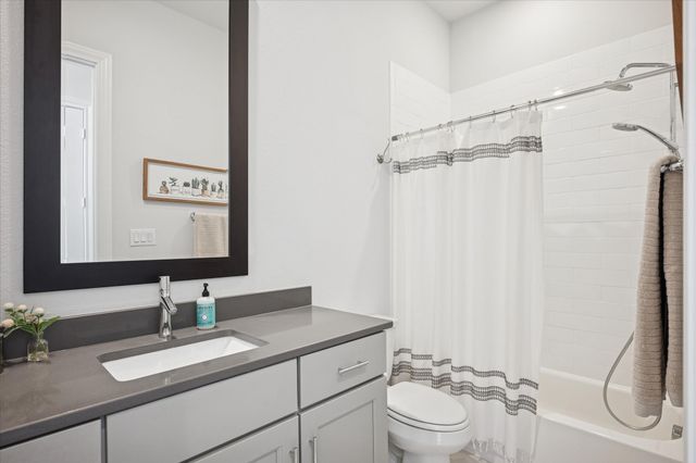 14983 Oak Street, Addison, TX 75001