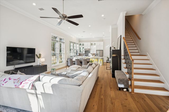 14983 Oak Street, Addison, TX 75001