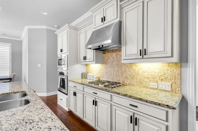 13648 Cobblestone Drive, Farmers Branch, TX 75244