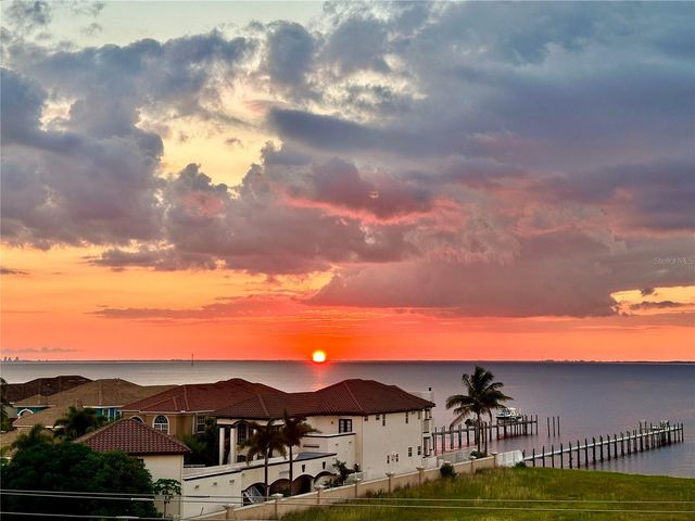 6418 MAYRA SHORES LANE, Apollo Beach, FL 33572