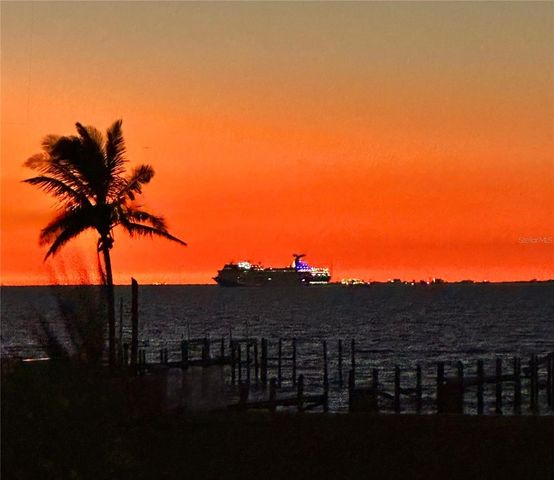 6418 MAYRA SHORES LANE, Apollo Beach, FL 33572