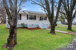 2700 Sunset Drive, Gastonia, NC 28054