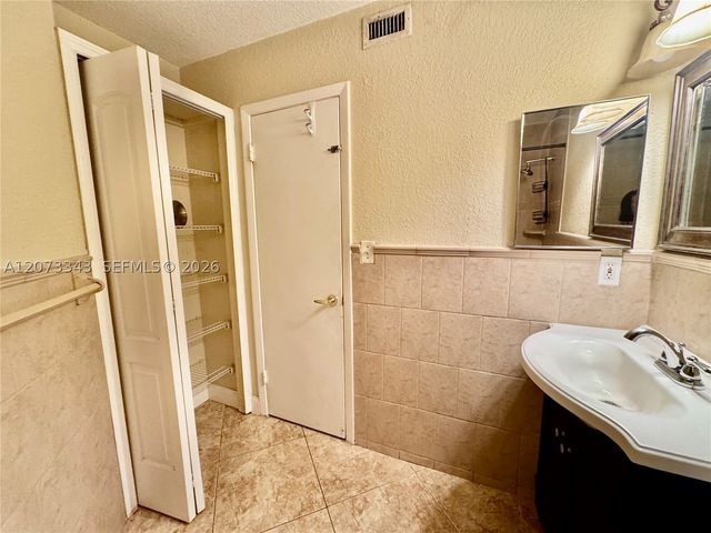 621 Lyons Rd 9205, Coconut Creek, FL 33063