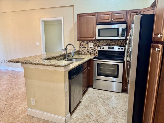 621 Lyons Rd 9205, Coconut Creek, FL 33063