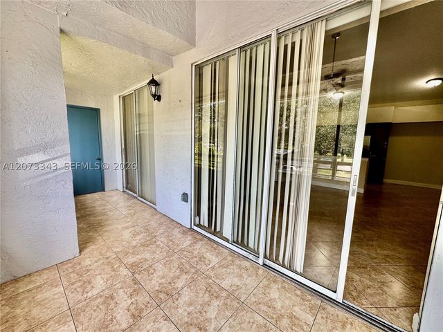 621 Lyons Rd 9205, Coconut Creek, FL 33063