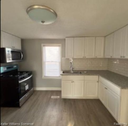 21356 Westview Avenue, Ferndale, MI 48220