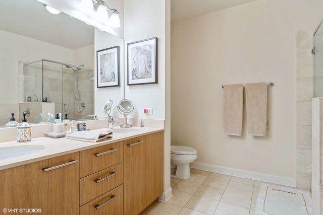 225 N Columbus Drive 6608, Chicago, IL 60601